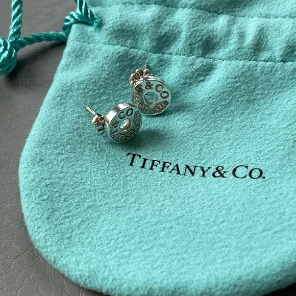 NON NEGOTIABLE 💯% AUTHENTIC TIFFANY 1837 ⭕️ CIRCLE EARRINGS - Picture 11 of 11